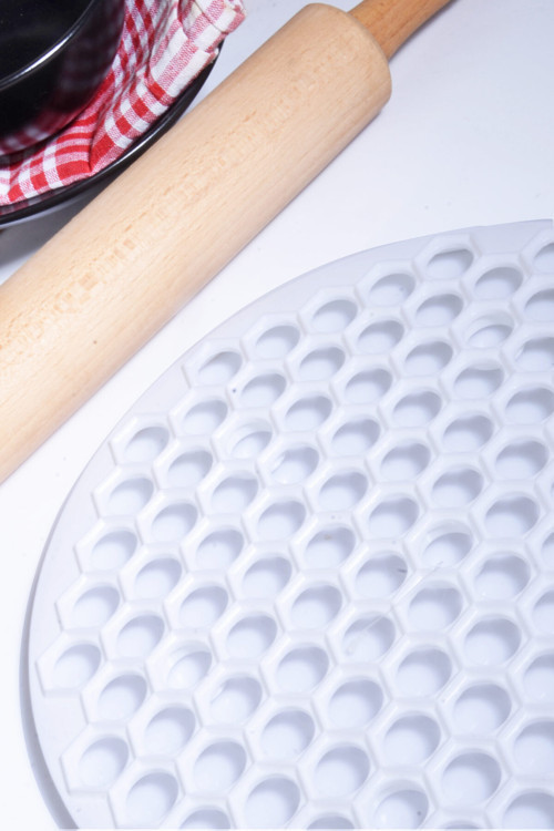 Pratik Mantı Yapma Aparatı - Mantı Hamur Kesme Aparatı Mantı Kalıbı 32 Cm