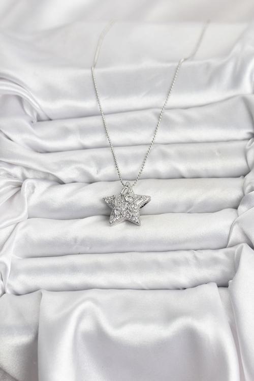 Zarif Boyunlar için Silver Çelik Zincir Zincirli Gümüş Yıldız Kadın Kolye