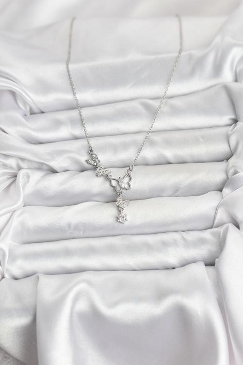 Zarif Boyunlar için Silver Çelik Zincir Kelebek Kadın Kolye