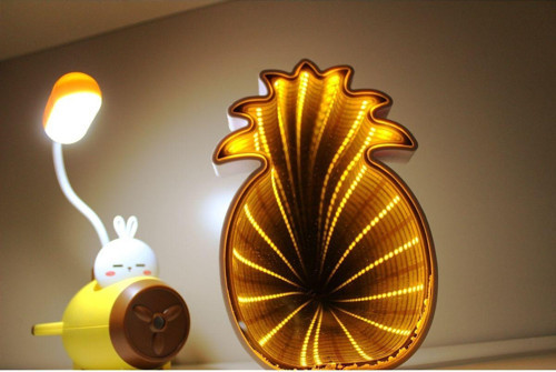 Aynalı Led Yansımalı Ananas Ile Tepe Lambalı Ve Sarı Kalem Traşlı Uçak Masa Lambası Gece Lambası