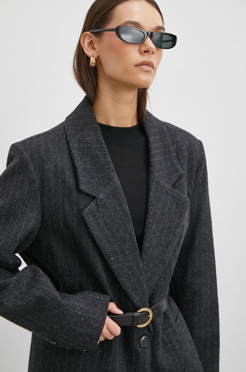 Çizgi Detaylı Kemerli Kaşe Ceket Siyah