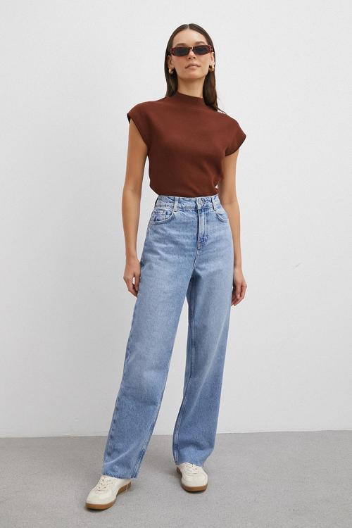 Yüksek Bel Beş Cepli Kesik Paça Jean Mavi