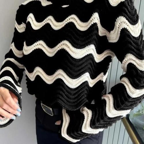 Kadın dalga desen dik yaka brode ürmeli triko kazak