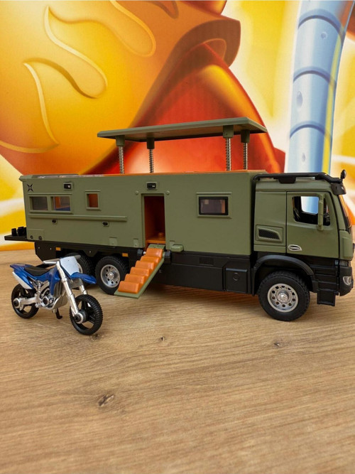 Mercedes Tır Karavan Motorlu Tır Kamyon Karavan Işıklı Sesli Oyuncak Karavan Kamp Oyun Seti 23 Cm