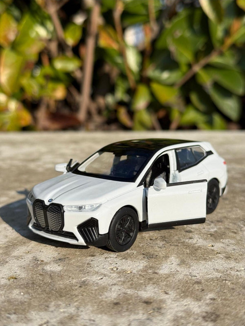 Bmw Ix Oyuncak Araba Jip 12 Cm Die Cast Model Araç Kapılar Açılır Çekbırak Bmw Metal Oyuncak Araba