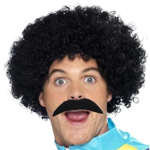 BFS Nessiworld    Siyah Scouser Erkek Kısa Peruk 120 Gr ve Bıyık Seti