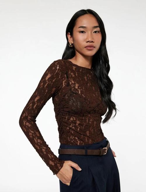 Yarı Transparan Kayık Yaka Kadın Dantel Bluz 6WAK80174EK