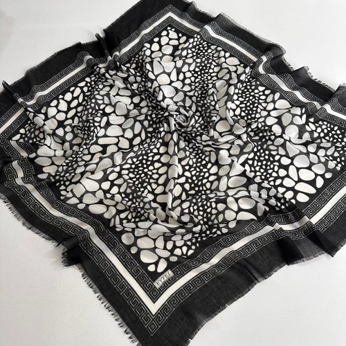 Yazlık Çekme Koton Eşarp Siyah Beyaz PFC0117