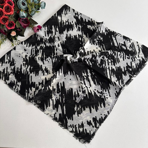 Yazlık Çekme Koton Eşarp Siyah Beyaz PFC0111