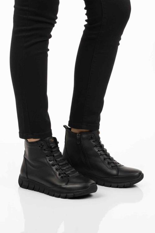 Siyah Hakiki Deri İçi Polarlı Kaymaz Fermuarlı Kadın Bot 3910 Z