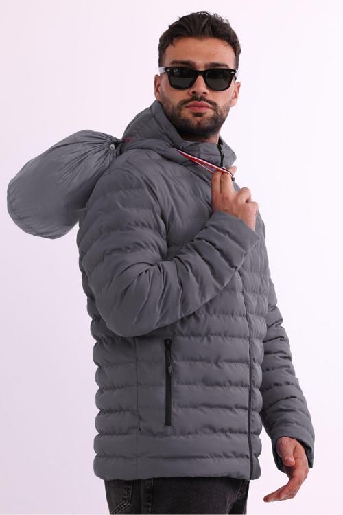 Erkek Gri Rüzgar Geçirmez Kapüşonlu Taşınabilir Çantalı Elyaf Dolgulu Hafif Spor Mont | S