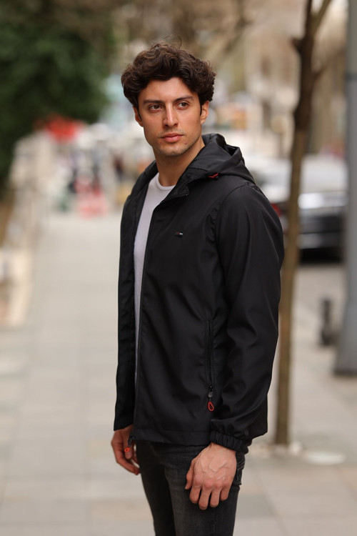 Erkek Siyah Astarlı Suya Dayanıklı Kapüşonlu Cepli Spor Yağmurluk | S