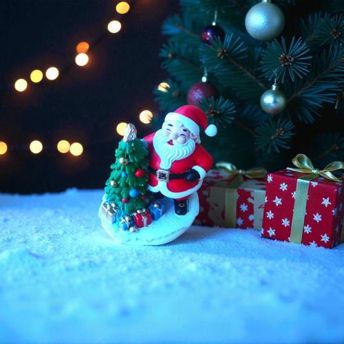 YILBAŞI DEKORASYON ÇAM AĞAÇLI NOEL BABA  BİBLO 10 CM YILBAŞI HEDİYELİK DEKORASYON