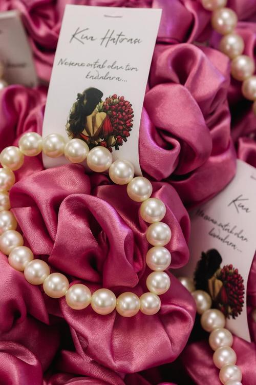 Kına Hatırası Toka (Neşeme Ortak Olan Tüm Güzel Kadınlara)