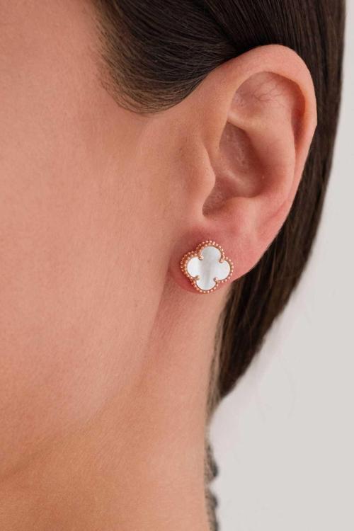 Yonca Şans Model Beyaz Sedef Taşlı (10Mm) Tasarım Altın Kaplama Çivi Model Küpeler