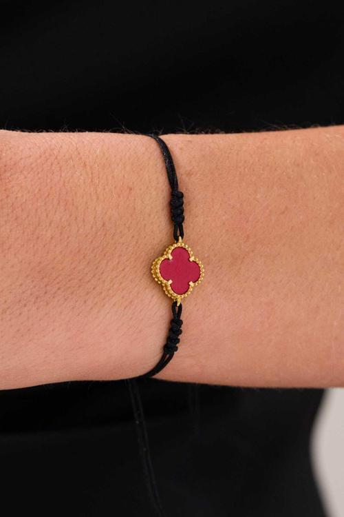 Işıltılı Yonca Şans Çiçeği Zarif Tasarım Kırmızı Renk Taş Ve İthal Siyah Renk İp Gümüş Bileklik
