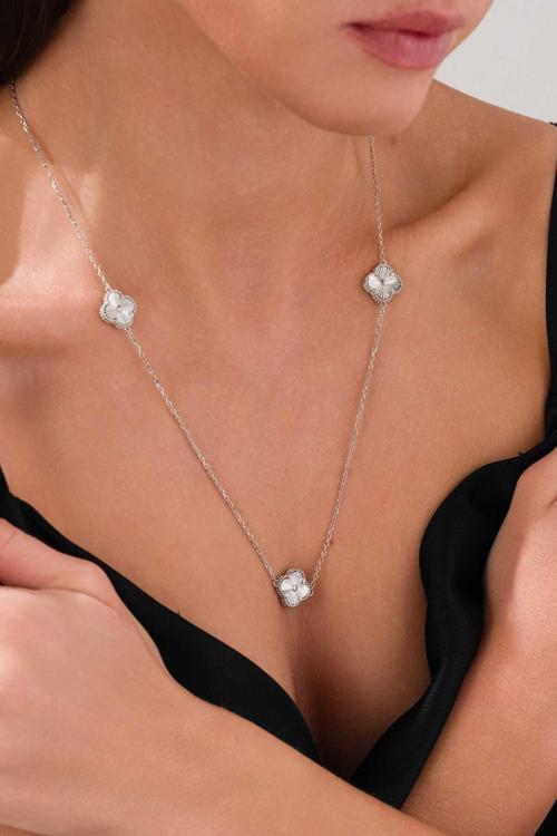 Yonca Şans Model 3Motif Zarif Parlak Özel Seri Altın Kaplama 925 Ayar Kolyeler 50 Cm