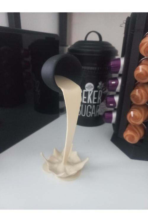 Dökülen Kahve Figürü - Bronz Krem Dekoratif Obje -Biblo - Kahve- Sıcak Çikolata Figür