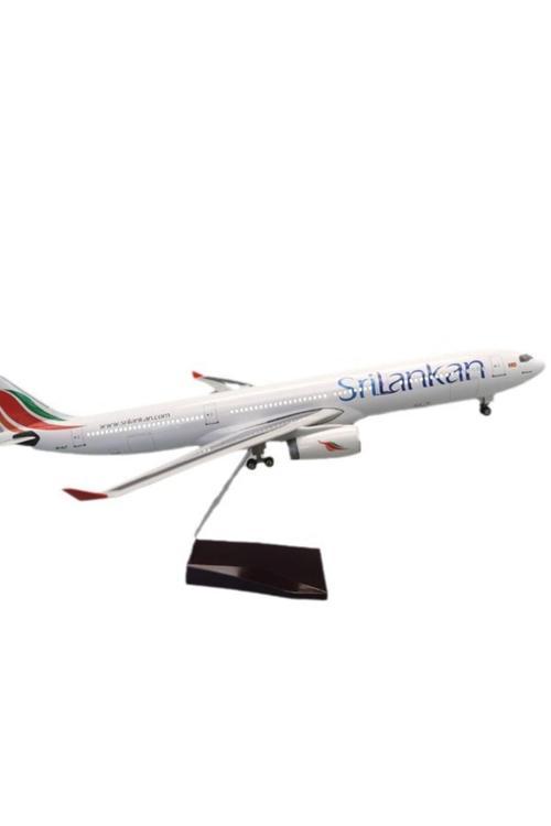 Hediyelik Maket Uçak – Srilankan 1:135 Ölçek | 47 Cm Dekoratif Model Uçak Koleksiyon
