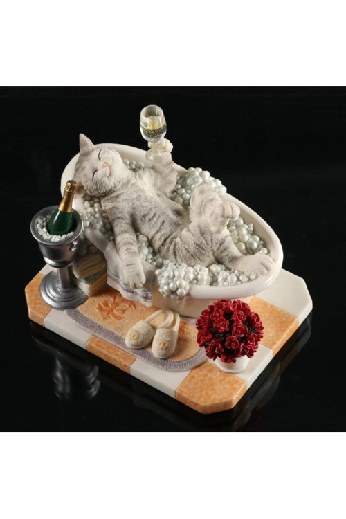 Hayvanlar Alemi – Banyo Sefası Yapan Kedi Dekoratif Obje (Poliresin) 14,5X11X10,5 Cm