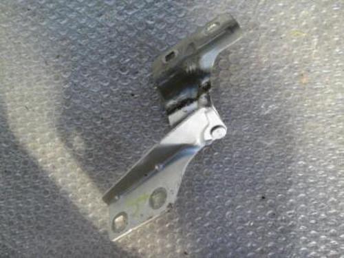 Megane Kaput Menteşesi Sol 2003- Oem No (8200468183)