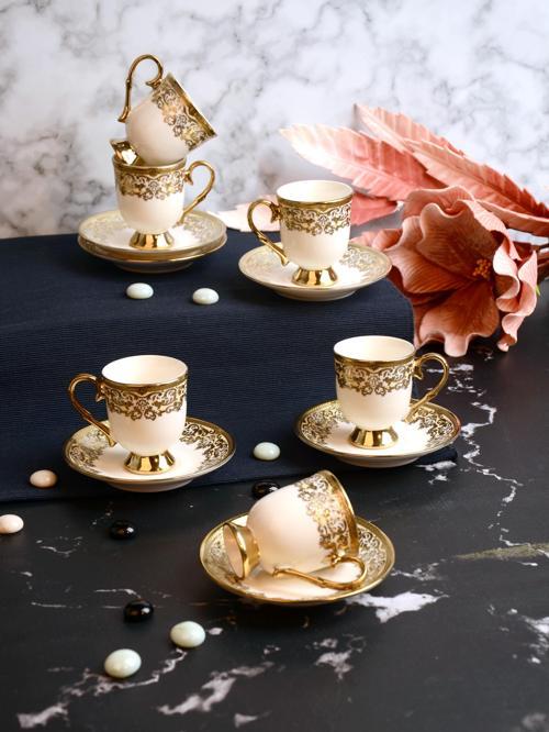 Kabartmalı Yaldızlı Ayaklı 6 Kişilik Türk Kahve Fincan Takımı – 90 ml