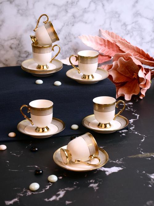 Kabartmalı Yaldızlı Ayaklı 6 Kişilik Türk Kahve Fincan Takımı – 90 ml