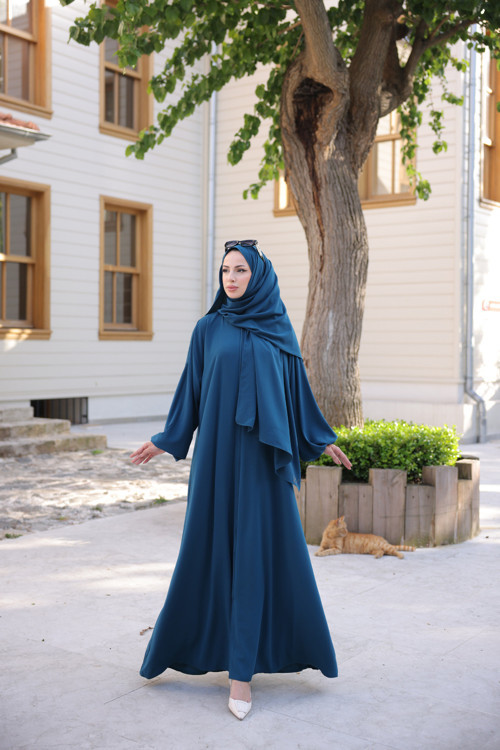 Füruzan Abaya-Petrol