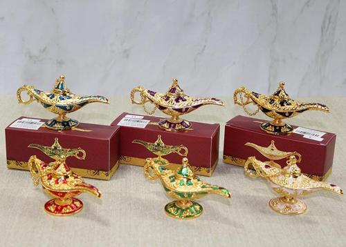 Mineli Metal Alaaddin Lambası Model 3