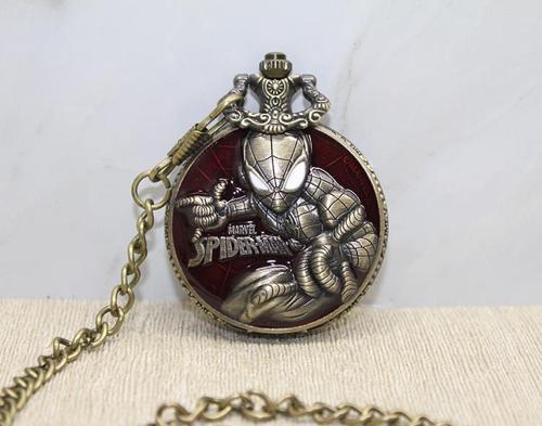 Spiderman Tasarımlı Köstekli Saat