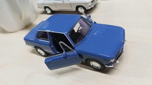 Oyuncak Metal Model Araba 1/36 Çek Bırak BMW 2002 Ti Turkuaz
