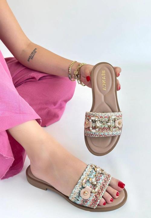 Gonne Renkli Hasır Dokuma Terlik