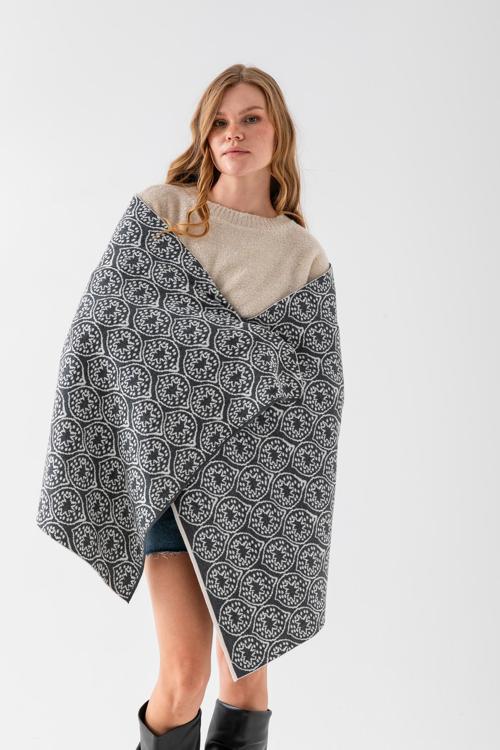 Çiçek Desenli Omuz Şalı, Çift Yönlü Kulanıma Uygun Şık Rahat Omuz Şalı, Triko Omuz Şalı, Omuz Şalı