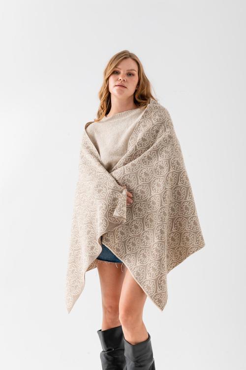 Çiçek Desenli Omuz Şalı, Çift Yönlü Kulanıma Uygun Şık Rahat Omuz Şalı, Triko Omuz Şalı, Omuz Şalı