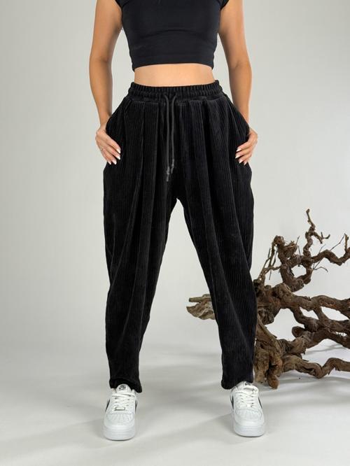 Siyah Kadife Pileli Kadın Jogger Pantolon COC1056