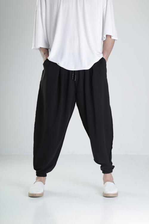 Pis Dikiş Siyah Pileli Yarım Şalvar COC2097