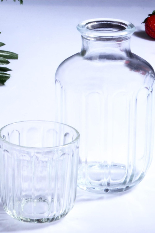 Cam Sare Bardaklı Başucu Sürahi 650 Ml