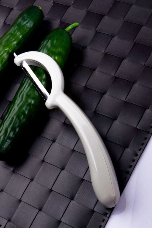 Akrilik Yan Soyacak 18 Cm