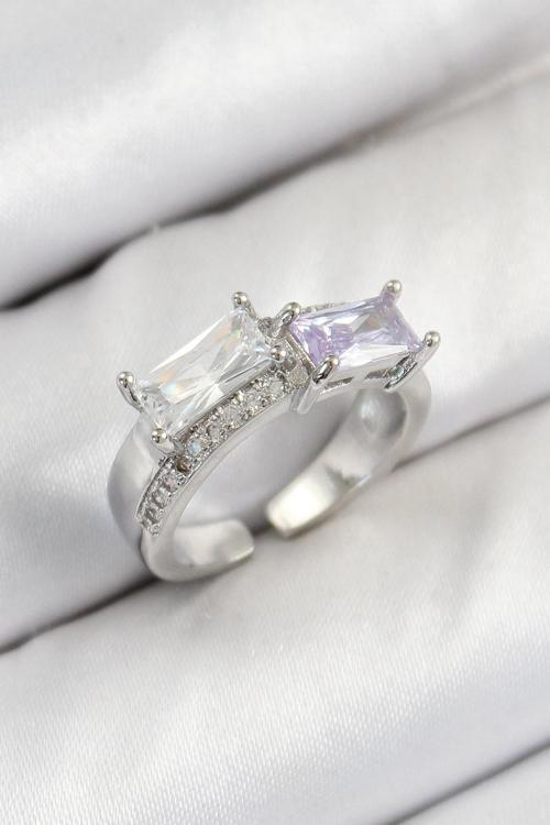 BFS Pirinç Zirkon Taşlı Dikdörtgen Model Gümüş Renk Kadın Yüzük