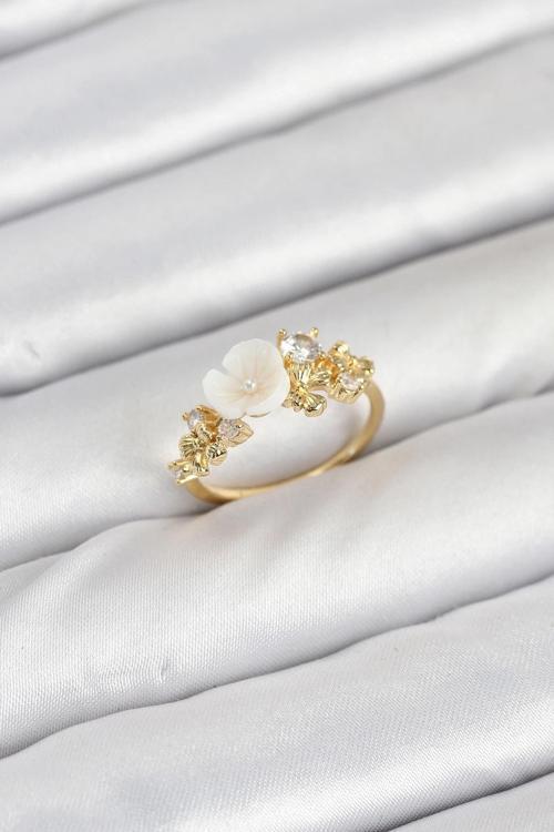 BFS Pirinç Gold Renk Çiçek Model Zirkon Taşlı Kadın Yüzük