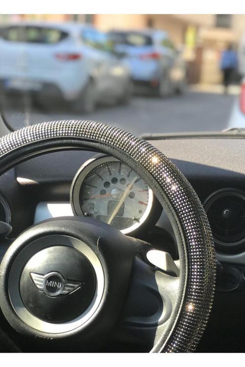 Full Taşlı Gümüş Ve Füme Renk 38-40 Cm Direksiyon Kılıfı