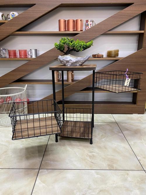 3 Katlı Ahşap Kare Sebzelik