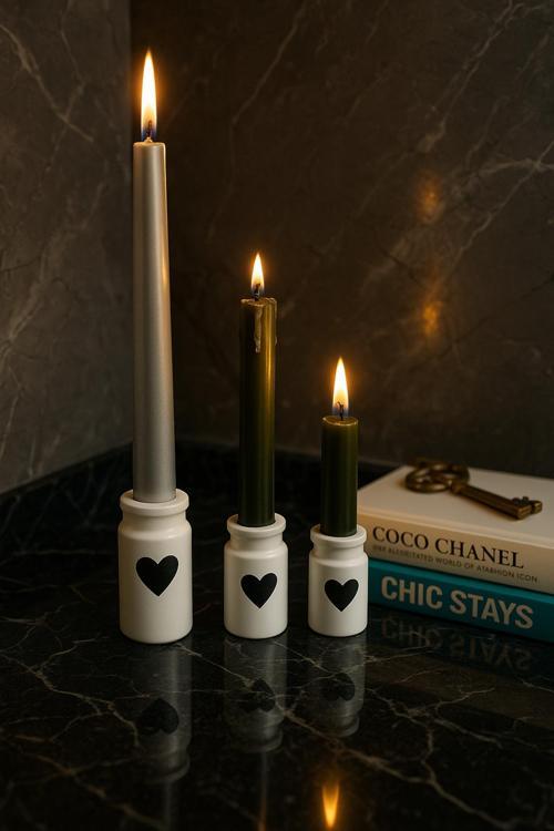 3’lü Farklı Boylarda Kalp Detaylı Şamdan Mumluk Seti