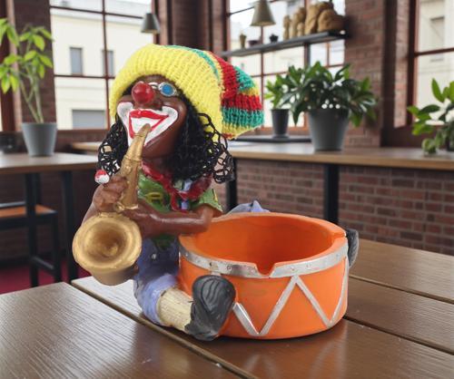 Jamaikalı Adam Rasta Figürlü Küllük Para, Anahtar Kasesi Masaüstü Dekoratif Biblo Yeni Ev Hediyesi C