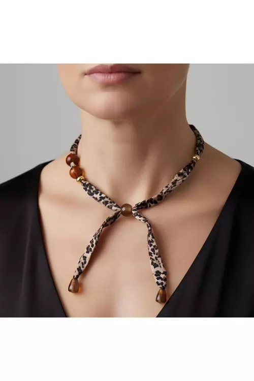 Leopar Desenli Kumaş Boncuklu Kolye