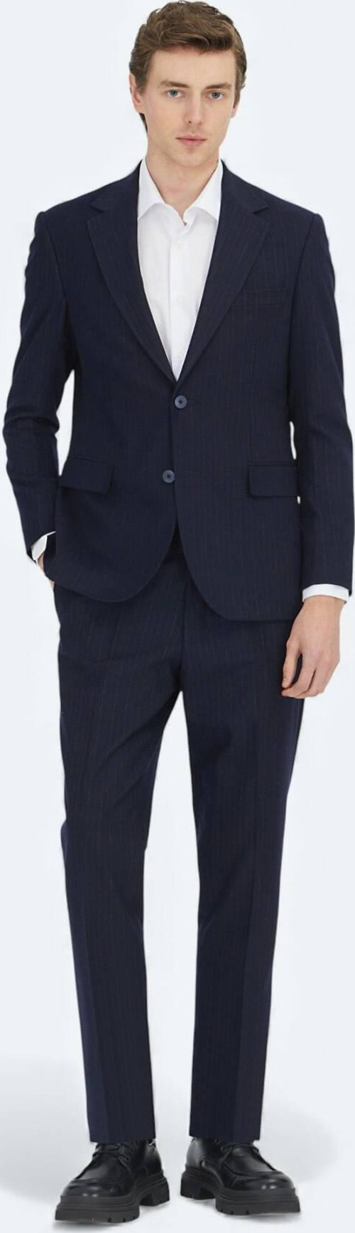 Lacivert Çizgili Modern Fit Takım Elbise