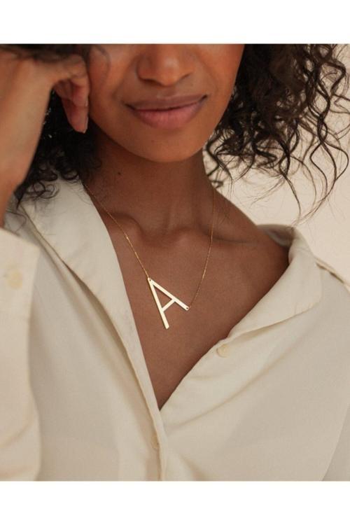 Kadın 925 Ayar Gümüş Kişiye Özel Harfli Altın Kaplama Yatay Kolye