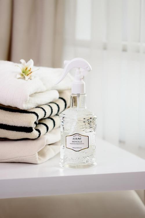 Menolle Oda Ve Çamaşır Spreyi Oda Kokusu Oda Parfümü Kalıcı Oda Kokusu Premium Room Spray 430Ml