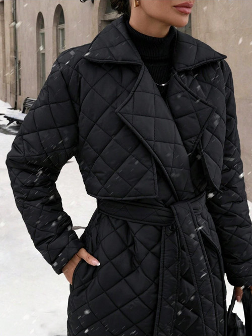 Siyah Renk Kuşaklı Kapitone Kadın Mont