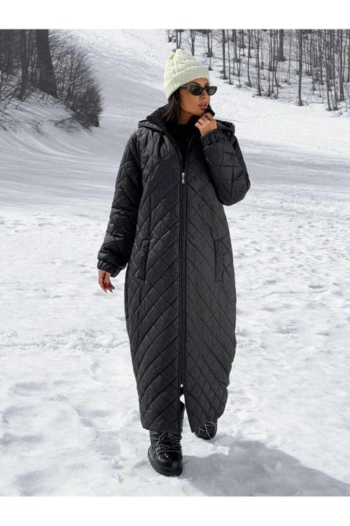 Siyah Kapüşonlu Şişme Mont